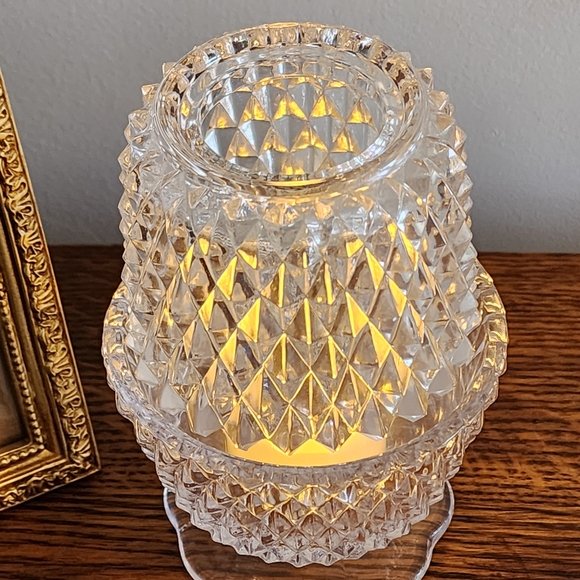 *EXCELLENT CONDITION!* Clear Diamond Point Fairy Lamp Candle Holder - Picture 4 of 4